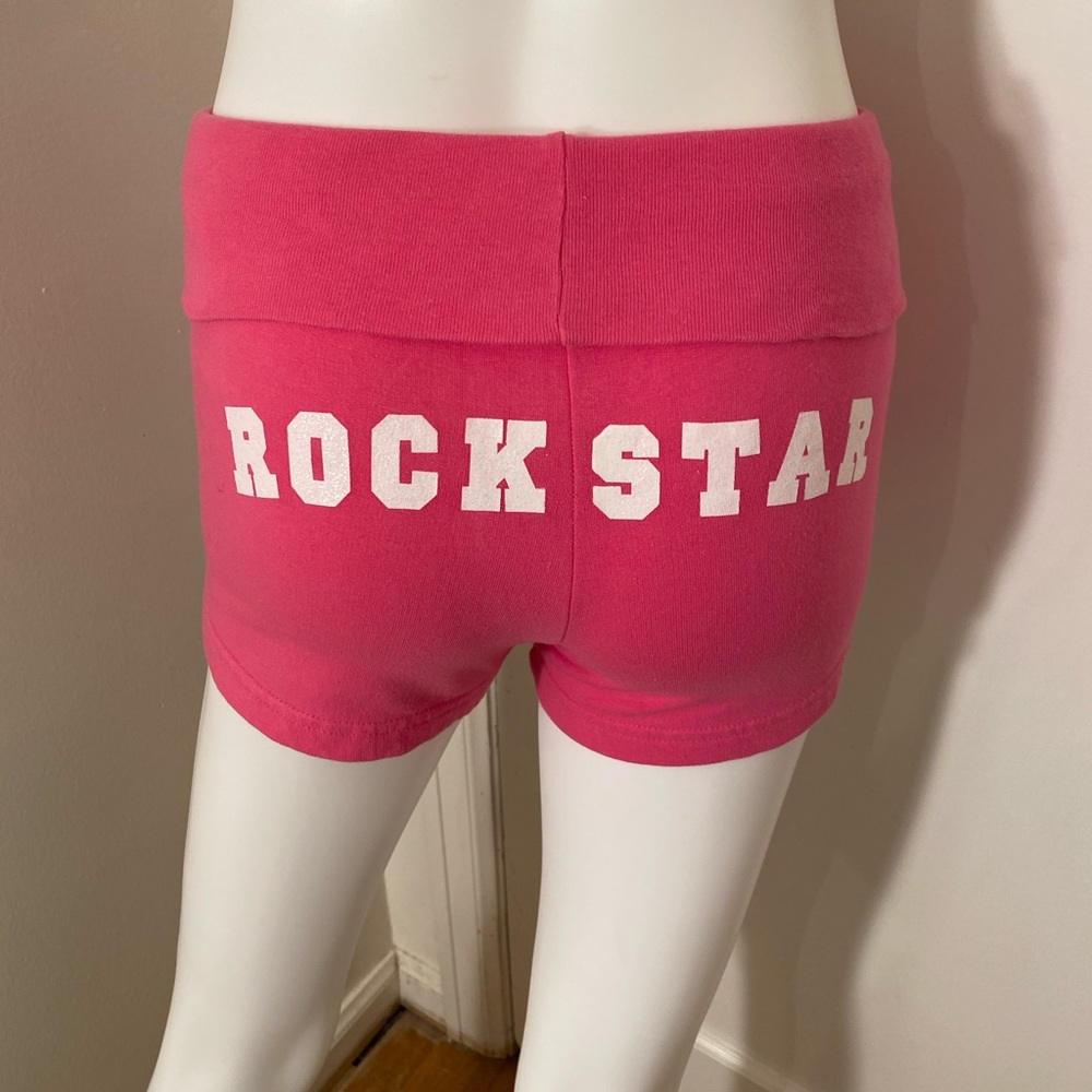 SHORT SHORTS